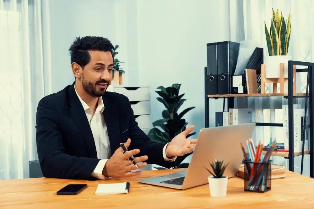 CWS Israel vs. Competitors: The Complete Employer of Record and Freelancer Support Guide for Israel 1 freelancer consulting bg