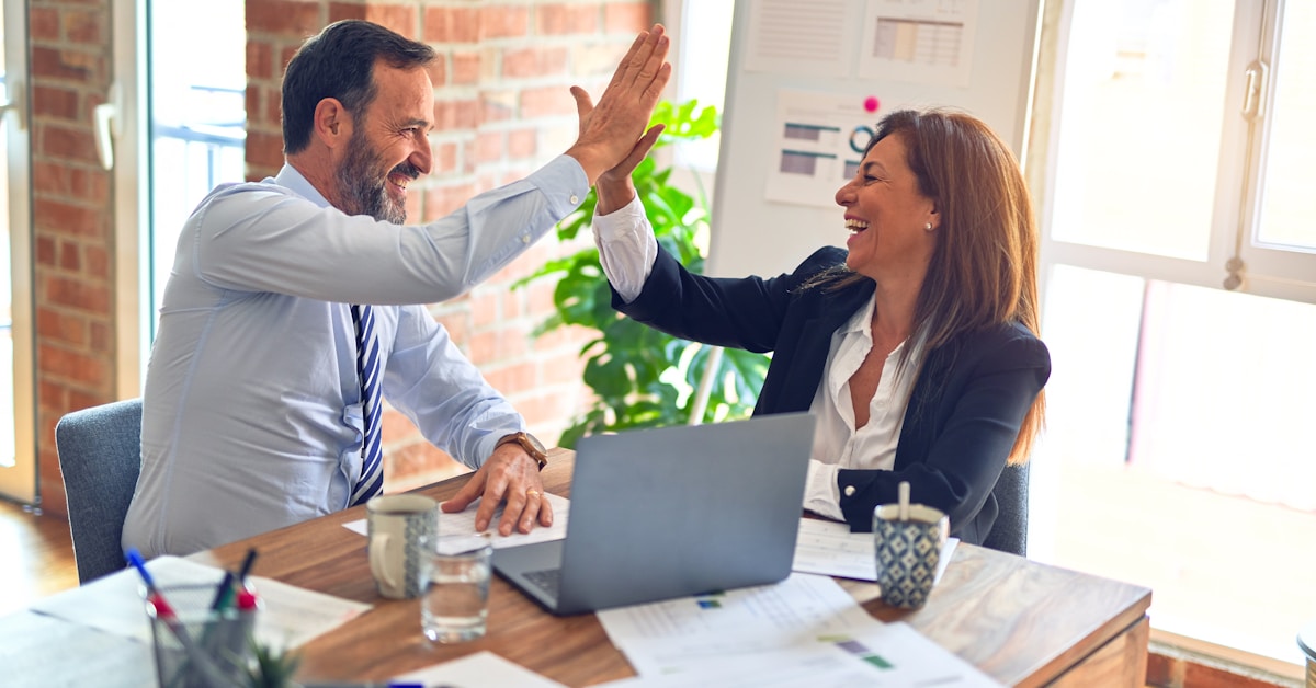 Hire software engineers in Israel compliantly with a local employer of record