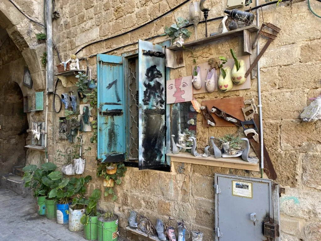 Contracting in Israel for foreign residents