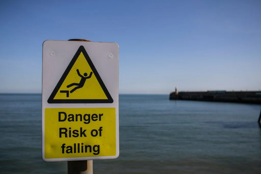 Risks Associated with Using EOR Services and How to Mitigate Them